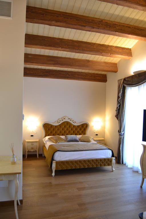 Agriturismo De Luca Mozzagrogna Eksteriør bilde