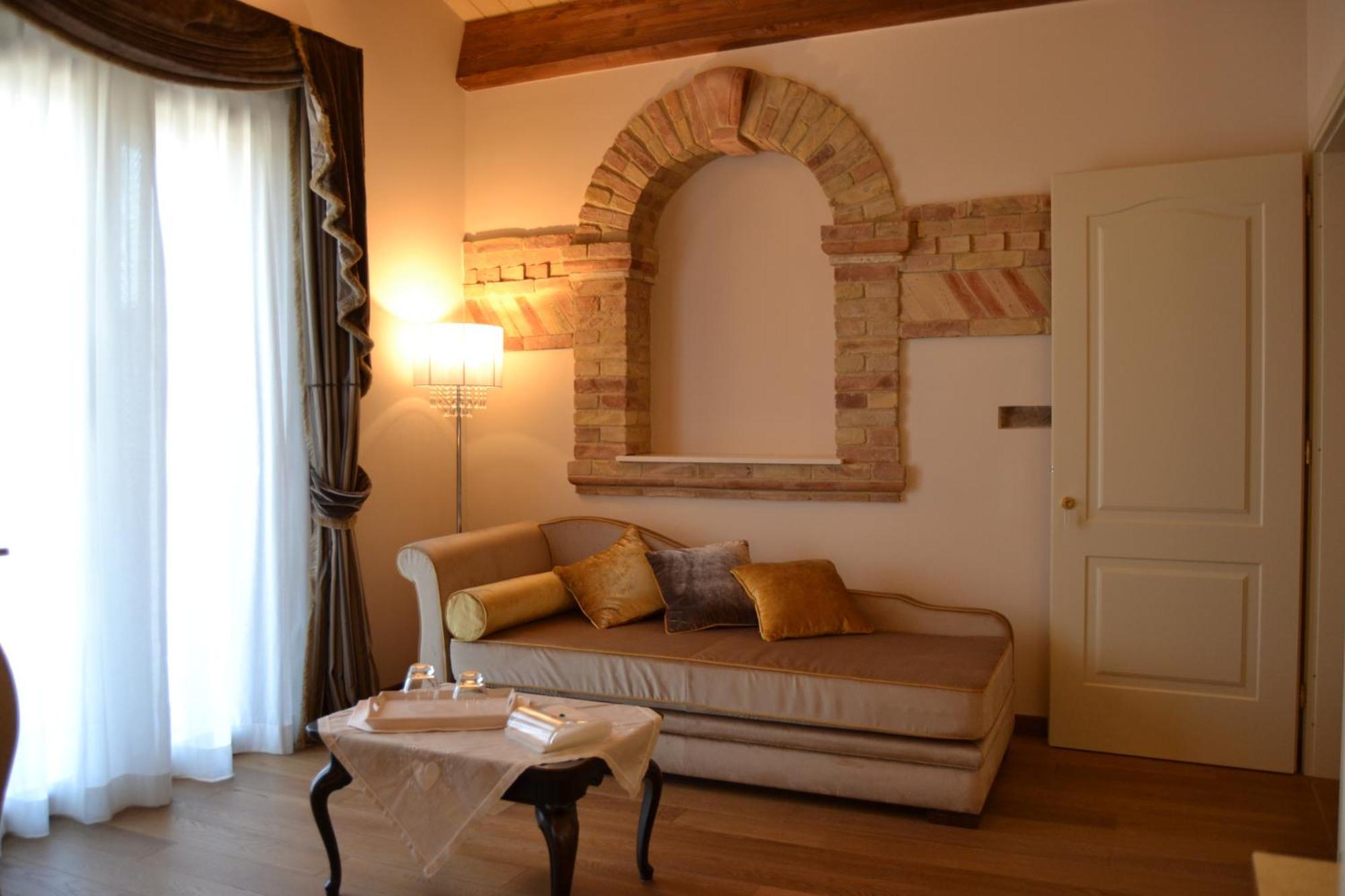 Agriturismo De Luca Mozzagrogna Eksteriør bilde