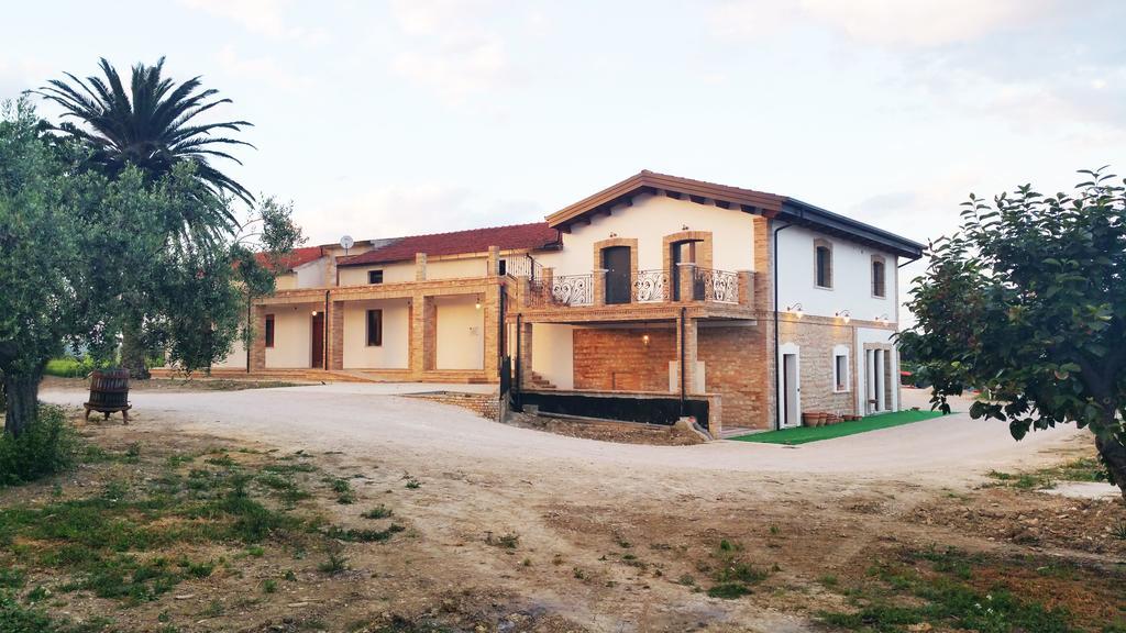 Agriturismo De Luca Mozzagrogna Eksteriør bilde